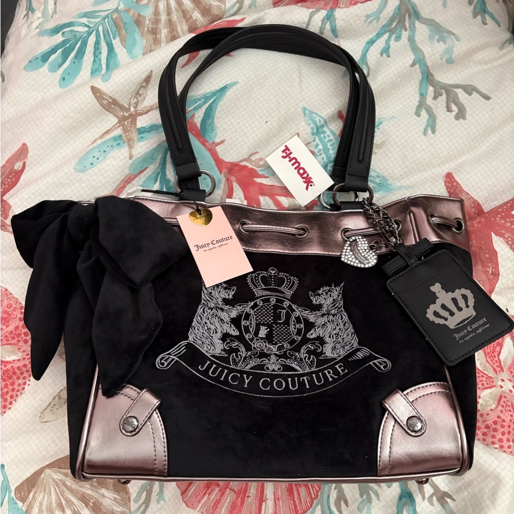 Juicy Couture Daydreamer Black and Silver